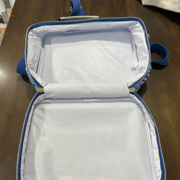 Lilly Pulitzer Blue and Pink LunchBox - Picture 3 of 3